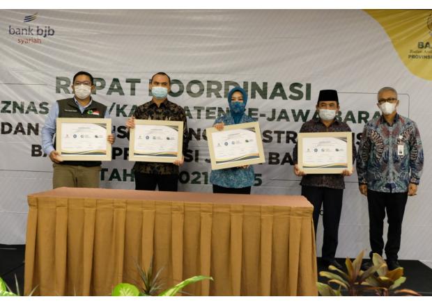 penandatanganan perjanjian kerja sama antara bank bjb syariah dengan Baznas Provinsi Jawa Barat